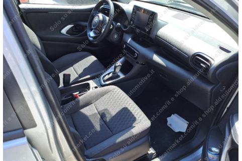 2022 Toyota Yaris, Benzinas / Elektra